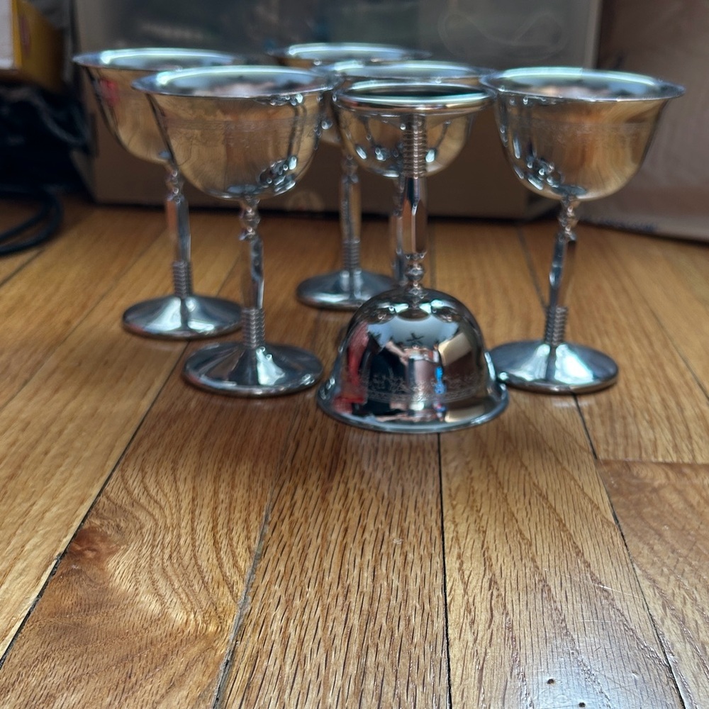 Art deco  Goblet Set